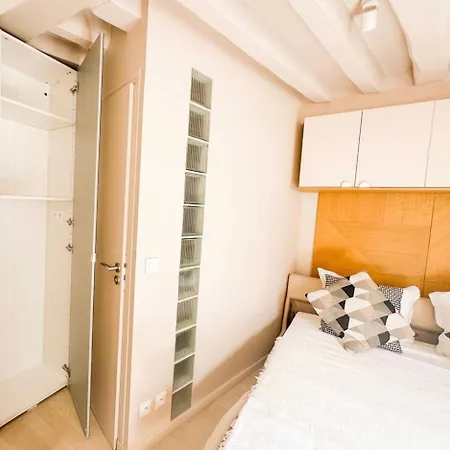 Majestueux Appartement Dans Le Marais Paris Exterior foto